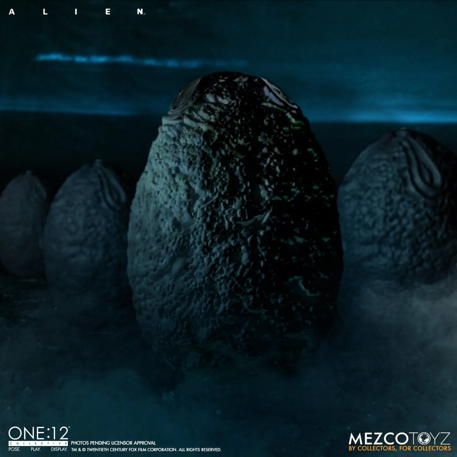 Mezco Toys ONE:12 Collective - Alien