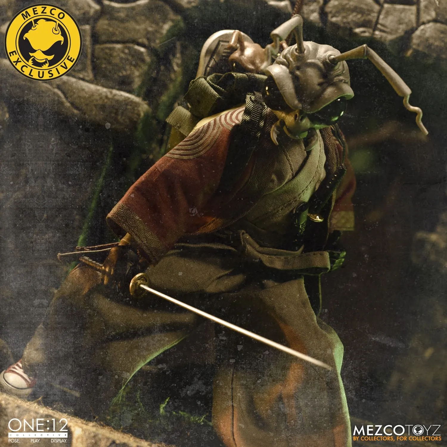 Mezco Toyz ONE:12 Collective: Gomez Lone Roach & Grub Fall Exclusive Action Figure