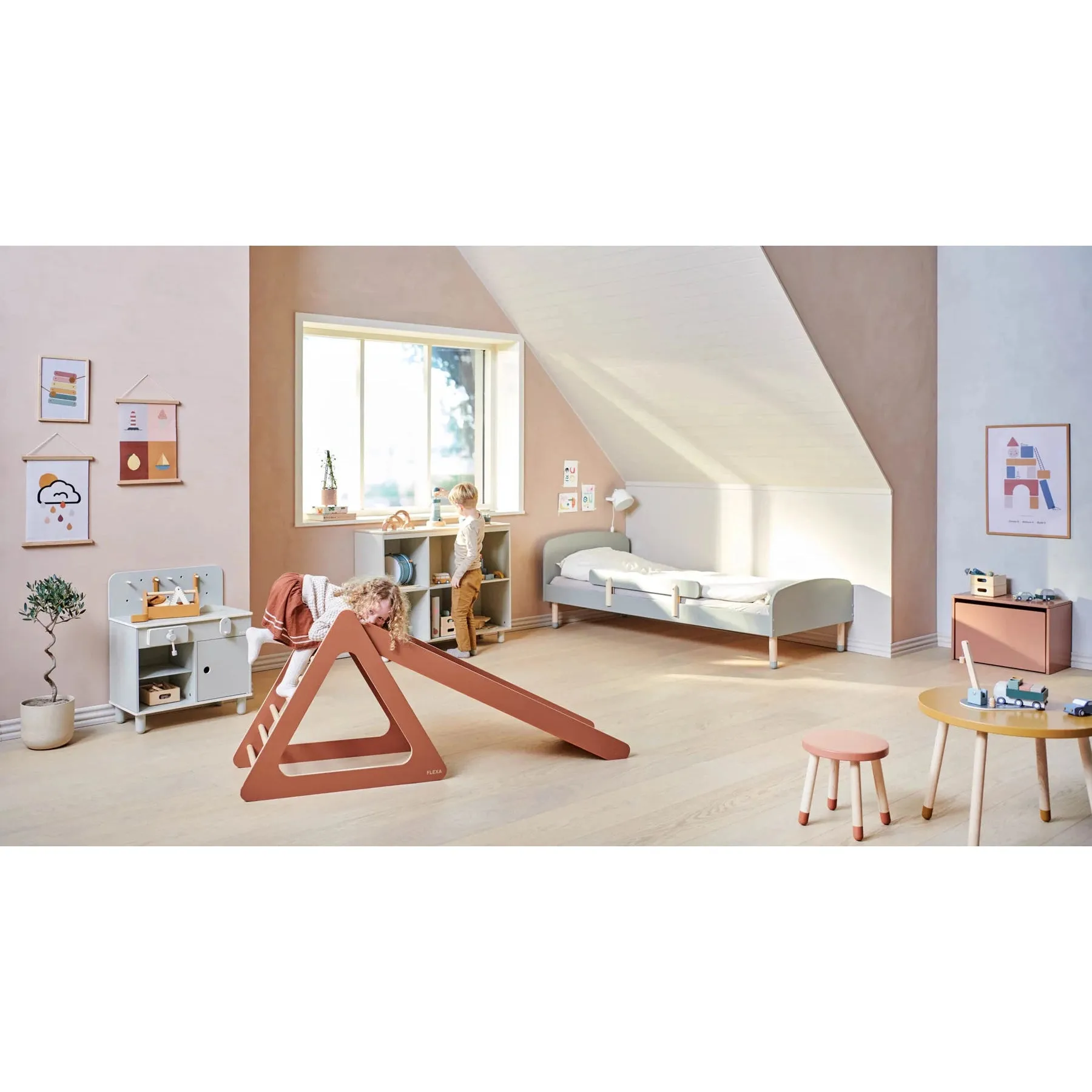Play Tower with Slide