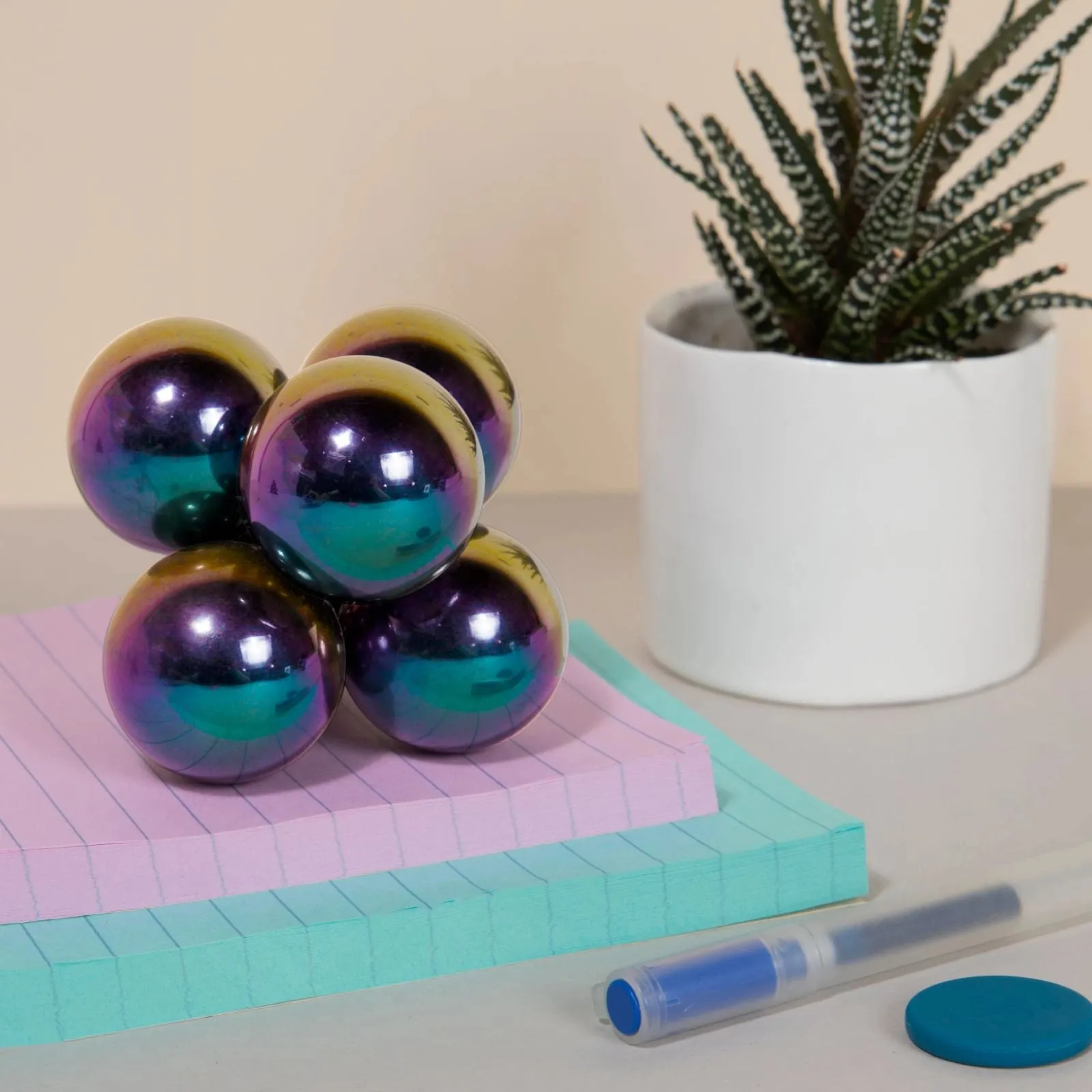 Supers 33mm Magnet Balls - Oil Slick