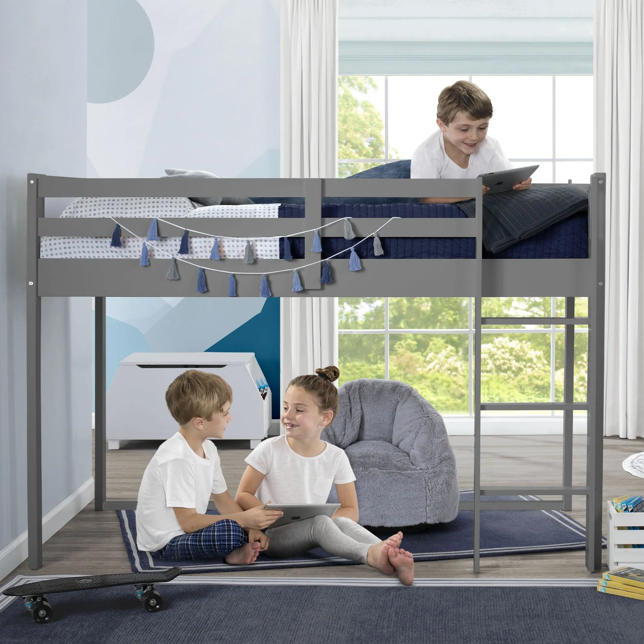 Twin Loft Bed with Guardrail and Ladder